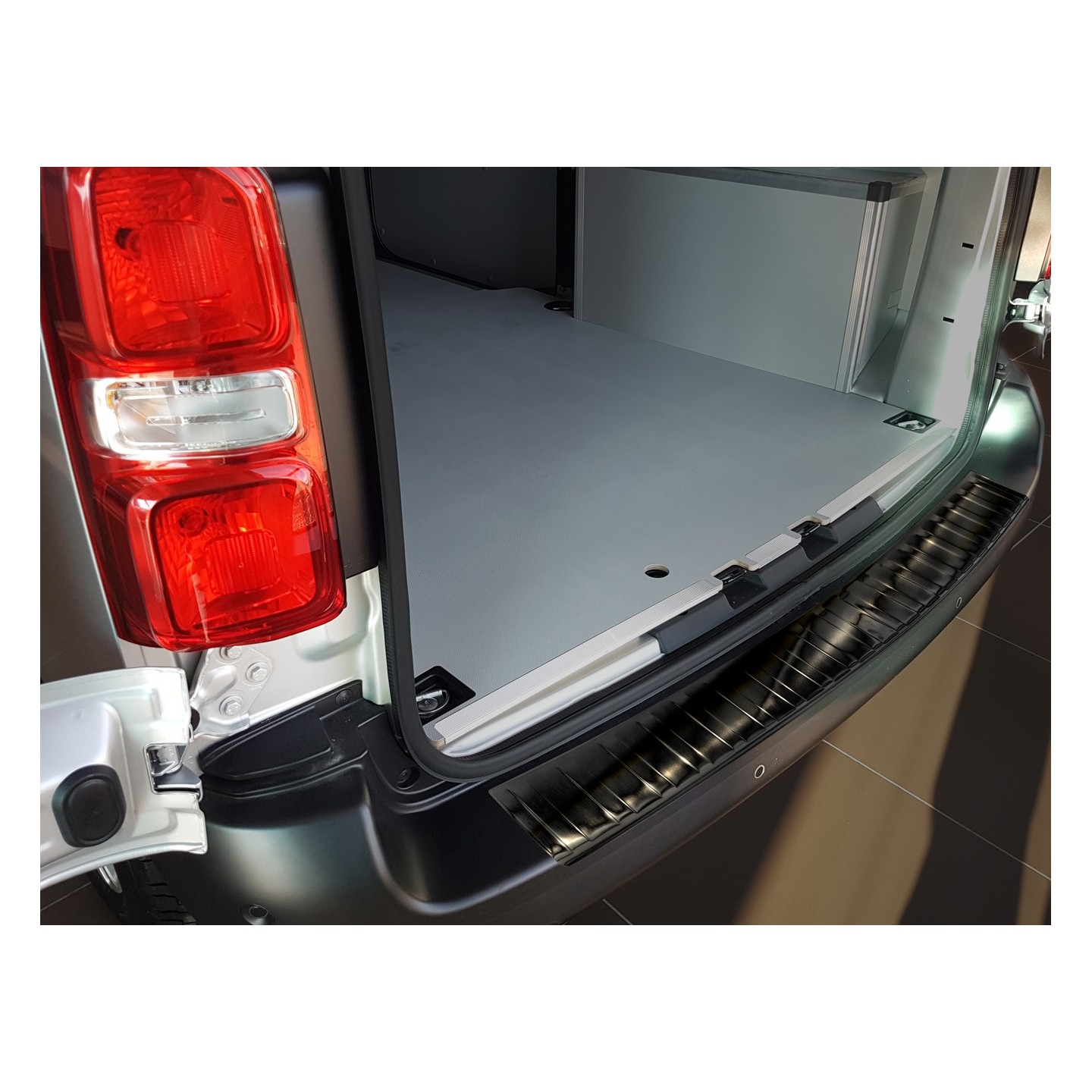 Teileplus24 - Protection De Seuil De Coffre En Acier Inoxydable V2A Pour Peugeot Traveller 2016- - 6