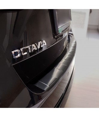 SEUIL DE COFFRE SKODA OCTAVIA BREAK RS 2020 AUJOURD'HUI INOX NOIR - Access Utilitaire - Vente en ligne d'accessoires auto et Véhicules Utilitaires