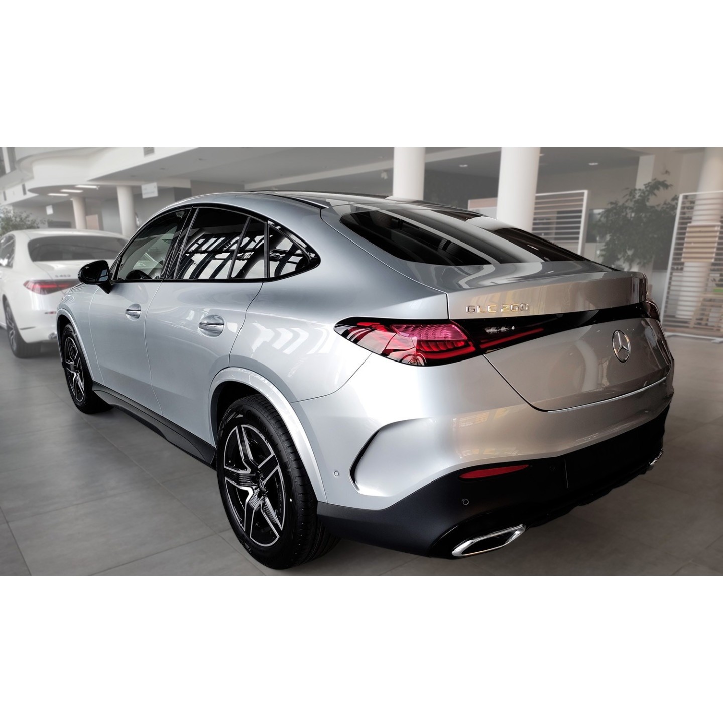 Teileplus24 Protection Seuil Coffre V2A INOX Mercedes GLC X253 2015-2022 Avec Bord