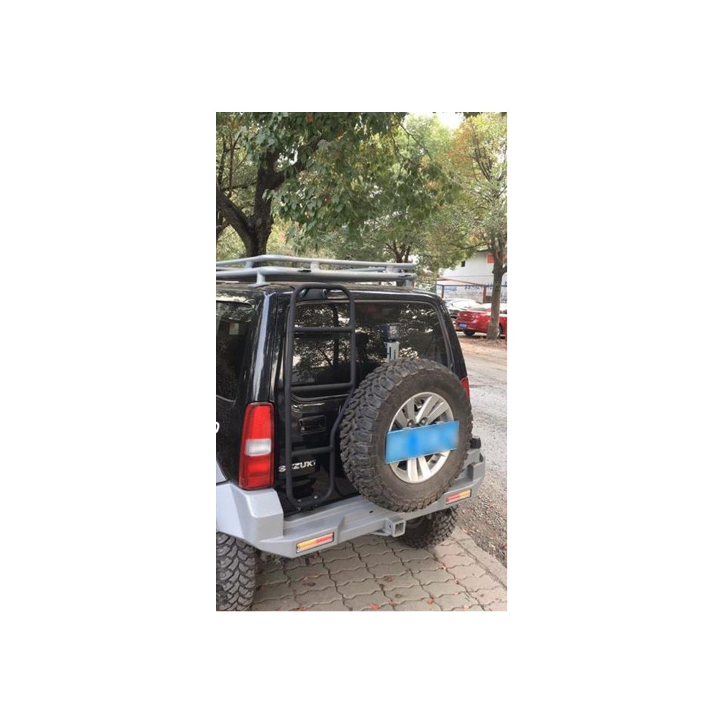 Porte échelle extérieur pour V.U.L