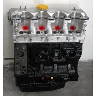 Moteur AT Bloc moteur nu avec culasse et carter d'huile Fiat Ducato 2.8 JTD Peugeot Boxer 2.8 HDI Citroen Jumper 2.8 HDI - Acces