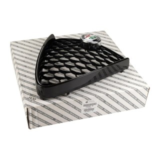 Calandre origine Alfa Romeo Giulia de Bj. Garniture 2016 REF 156157028