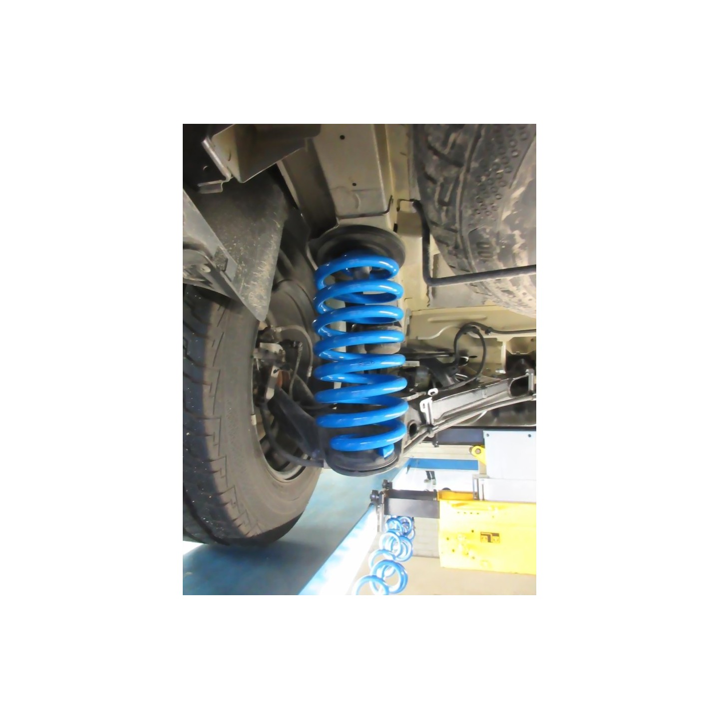 Kit De Rehaussement (lift) Pour Nissan Navara NP300 2014-2023 - Ressorts Avant/arrière
