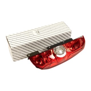 Feu arrière droit avec partie électrique origine Fiat Doblo 2009+ avec double portes arrière Opel Combo 2012+ REF 1810673