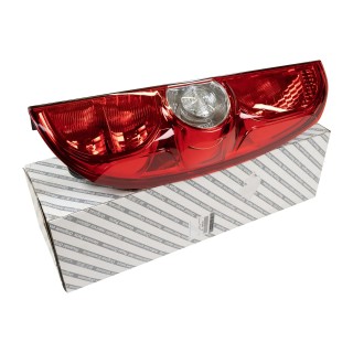 Feu arrière droit avec partie électrique origine Fiat Doblo  2009+  avec hayon Opel Combo 2012+ REF 51830564