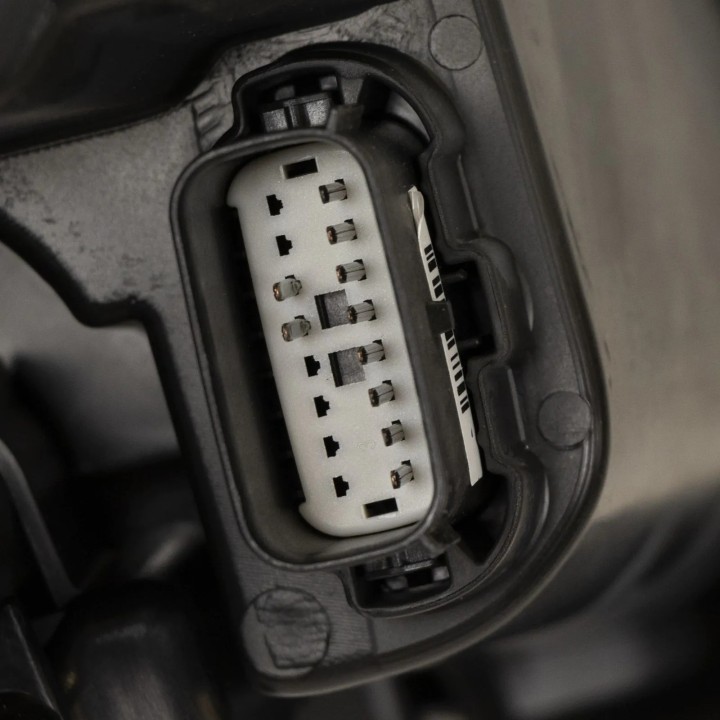 Phare avant gauche origine JEEP Grand Cherokee IV 2013+ REF K68144709AO - AccessAuto4x4 Phare avant gauche origine JEEP Grand Cherokee IV 2013+ REF K68144709AO - AccessAuto4x4