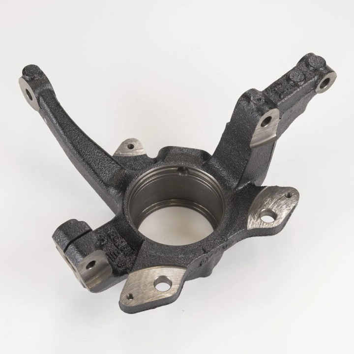 Fusée d'essieu avant gauche origine Fiat Panda  2003+    REF 51857223 Fusée d'essieu avant gauche origine Fiat Panda  2003+    REF 51857223