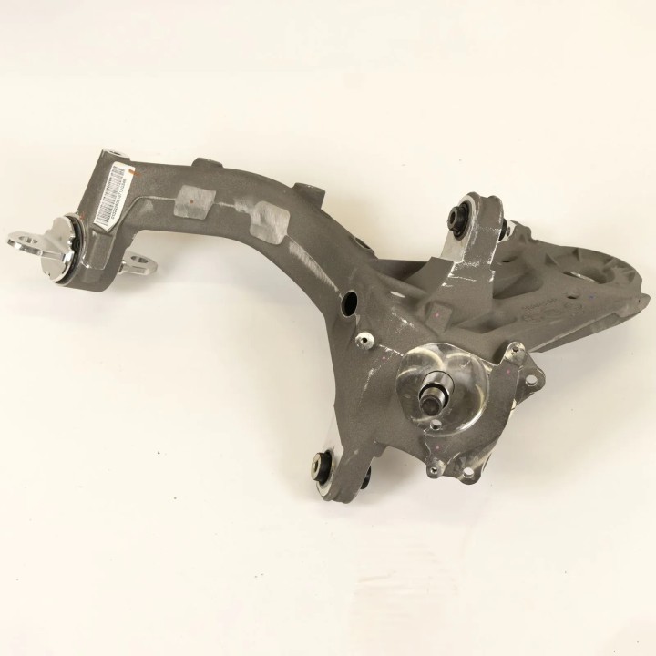 Fusée arriere droit origine Alfa Romeo Giulietta 2010+ REF 50518712 Fusée arriere droit origine Alfa Romeo Giulietta 2010+ REF 50518712