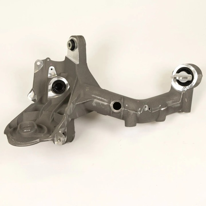 Fusée arriere gauche origine Alfa Romeo Giulietta 2010+ REF 50518715 Fusée arriere gauche origine Alfa Romeo Giulietta 2010+ REF 50518715