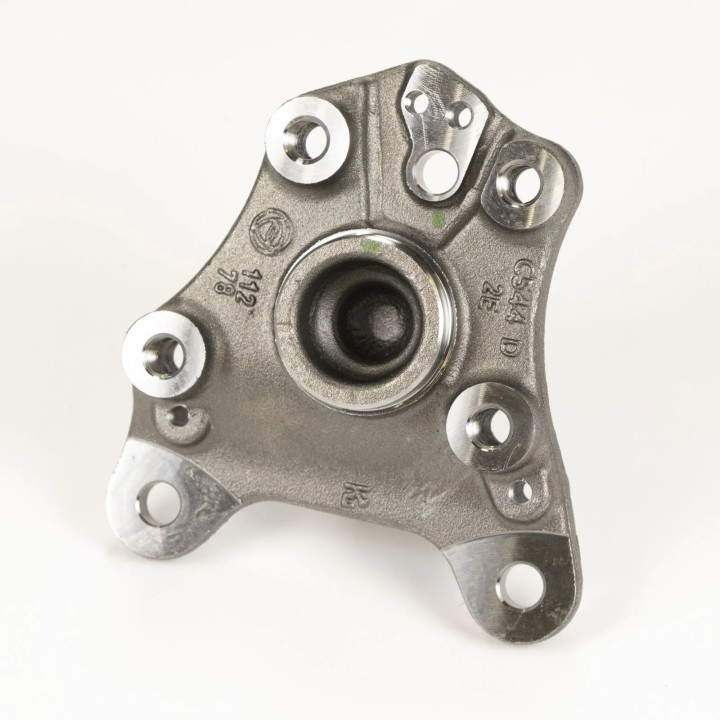 Fusée arriere droit origine Fiat 500 1.4 Abarth 500 REF 51857072 Fusée arriere droit origine Fiat 500 1.4 Abarth 500 REF 51857072