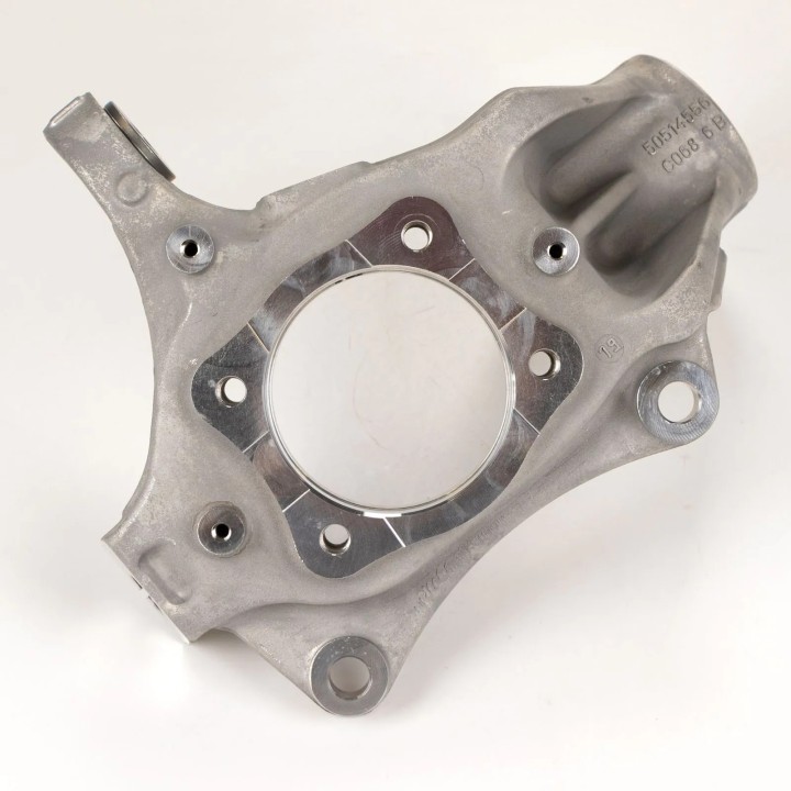 Fusée avant droit origine Alfa Romeo Giulietta 2010+ REF 50514556 Fusée avant droit origine Alfa Romeo Giulietta 2010+ REF 50514556