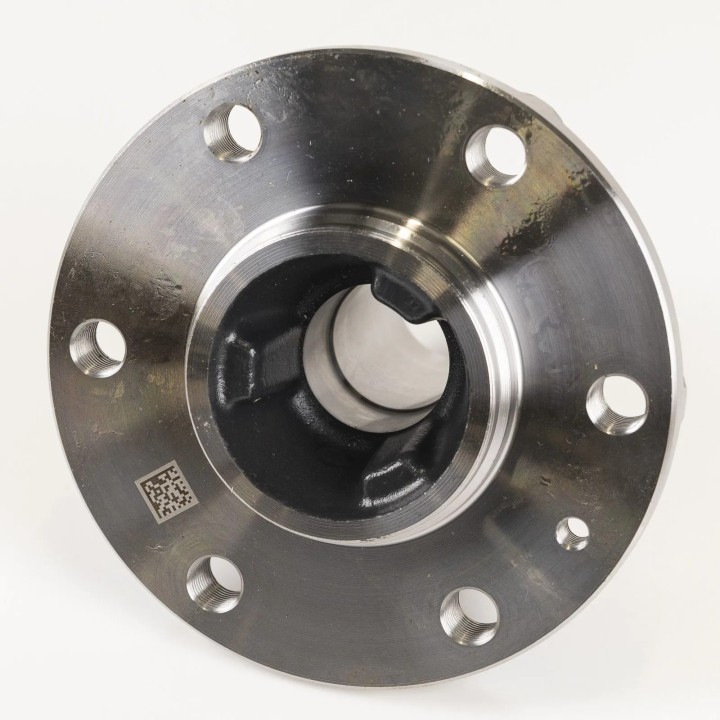 Moyeu roue avant origine Iveco Daily 2019+ REF 5801564338 Moyeu roue avant origine Iveco Daily 2019+ REF 5801564338