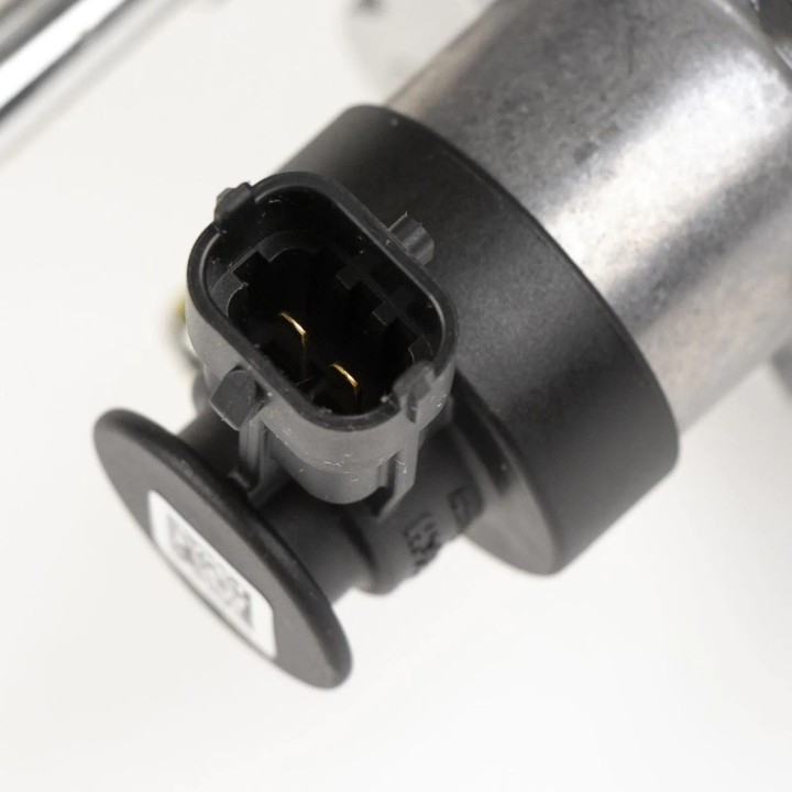 Pompe à carburant electrique origine Iveco Quotidien REF 5801572470 Pompe à carburant electrique origine Iveco Quotidien REF 5801572470