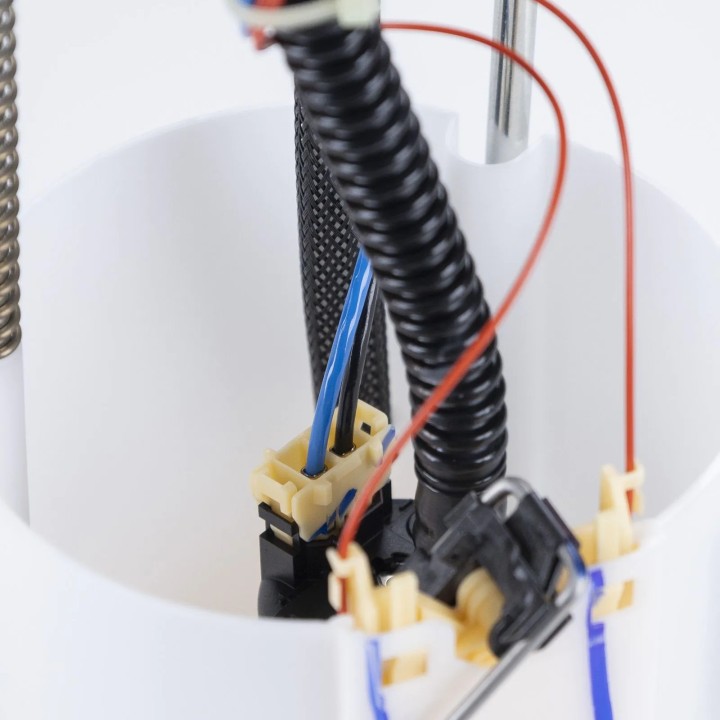 Pompe à carburant origine Fiat Ducato  2021+  REF 46857407 Pompe à carburant origine Fiat Ducato  2021+  REF 46857407