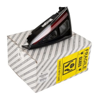 feu arrière droit origine Alfa Romeo Giulia 2016+ REF 50566418