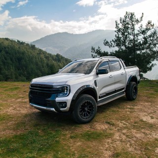 Elargisseurs d'Ailes FORD RANGER 2023 AUJOURD'HUI DOUBLE CABINE + 3.5 cms Noir Mat Lisse ABS NOIR