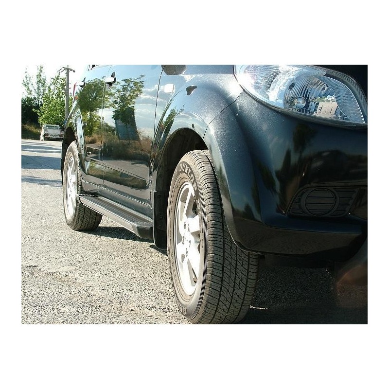 marche pieds aluminium plat noir TRV DAIHATSU TERIOS 2005 - Access Utilitaire - Vente en ligne d'accessoires auto et Véhicules Utilitaires